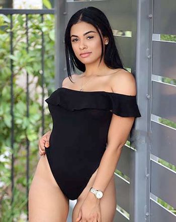 hot-cuban-girl-yakelin-perez